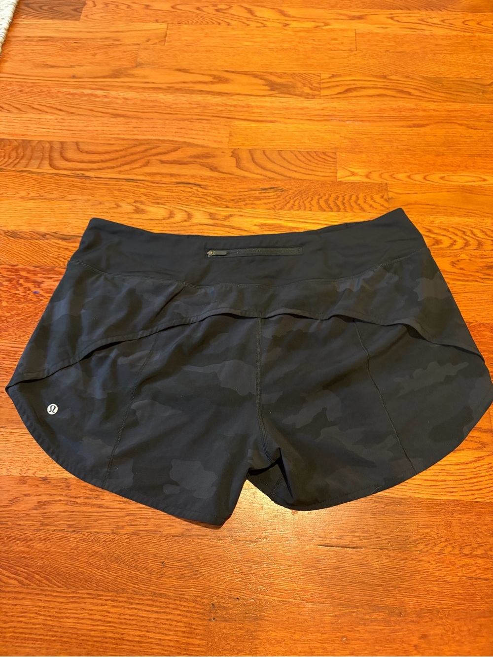 Lululemon Black Camo Run Shorts speed up size 14 - Picture 7 of 10